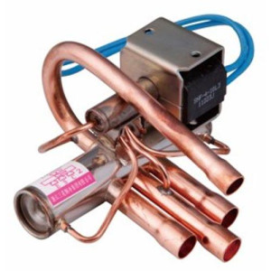 Sanhua SHF-L-7H-34U-AM Reversing Valves switch 2.5 ton 3/8 in x 1/2 in Sanhua SHF-L-7H-34U-AM Reversing Valves switch 2.5 ton 3/8 in x 1/2 in