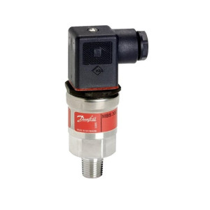 Danfoss 060G2101 Pressure Transmitter AKS 33 -1-16bar, 1/4 Npt Plug.  Danfoss 060G2101 Pressure Transmitter AKS 33 -1-16bar, 1/4 Npt Plug.