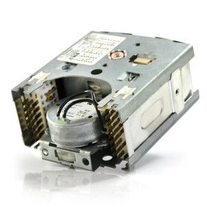 Whirlpool WP3351118 Timer Lavadora
Sirve: 3351118 3351118R 99989693 414-386-20 MX184-748-11 Whirlpool WP3351118 Timer Lavadora
Sirve: 3351118 3351118R 99989693 414-386-20 MX184-748-11