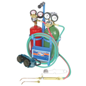 Uniweld Juego Soldadura Profesional K23C-T Incluye: Manilla Soldar / Puntas Soldar / Regulador Oxigeno y Acetileno / Mangueras Dobles / Gafas / Encendedor / Llave Tanque / Base / Tanques  Uniweld Juego Soldadura Profesional K23C-T Incluye: Manilla Soldar / Puntas Soldar / Regulador Oxigeno y Acetileno / Mangueras Dobles / Gafas / Encendedor / Llave Tanque / Base / Tanques