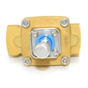 Danfoss 032U7633 Solenoid Valve EV250B, 3/4 in, NPT, NC